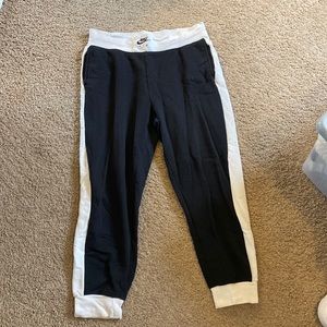 Nike Air fleece women’s Joggers Size large